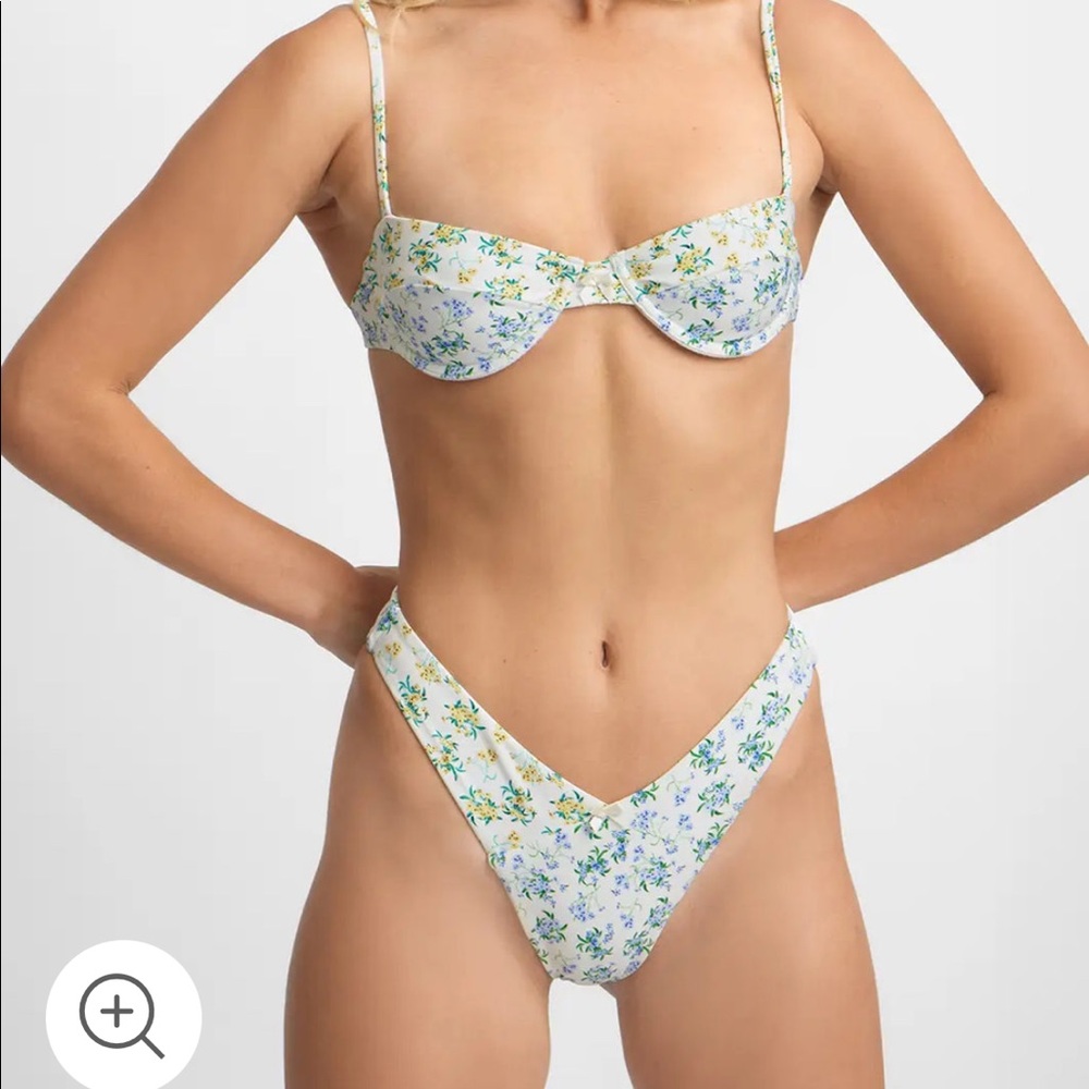 Blackbough floral underwire bikini top
